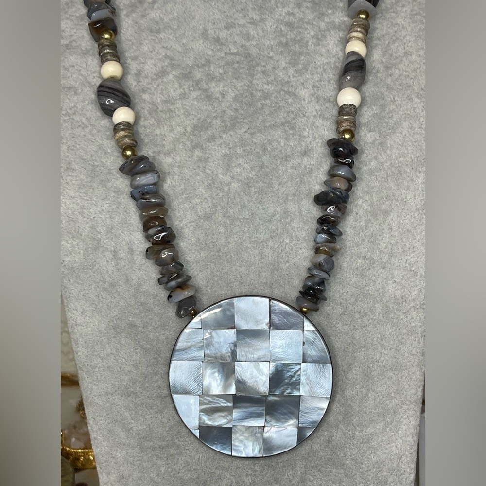 Vintage Grey agate & mother of pearl stone necklace